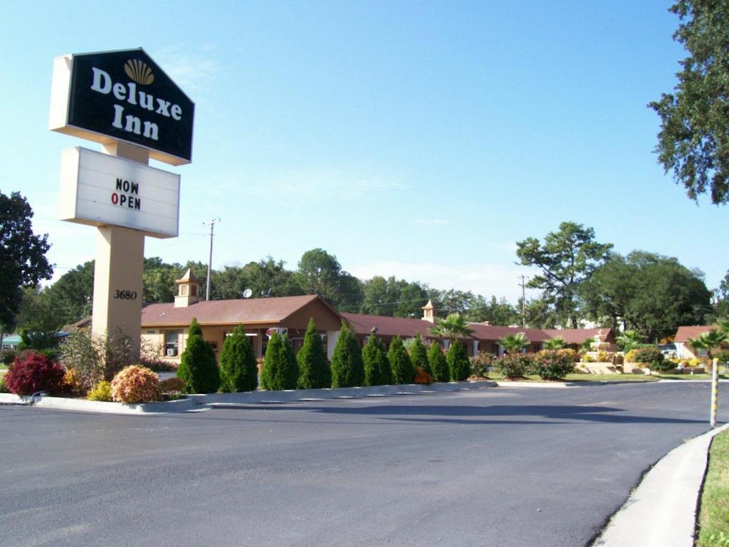 Deluxe Inn - サバンナ エクステリア 写真